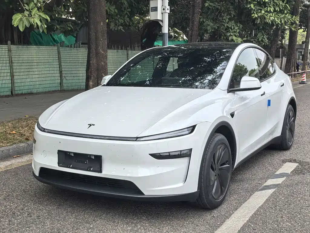 Tesla Model Y 2026