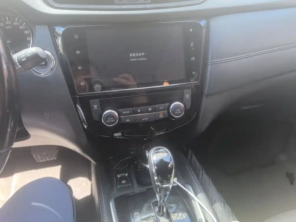 Nissan X-Trail — миниатюра 6