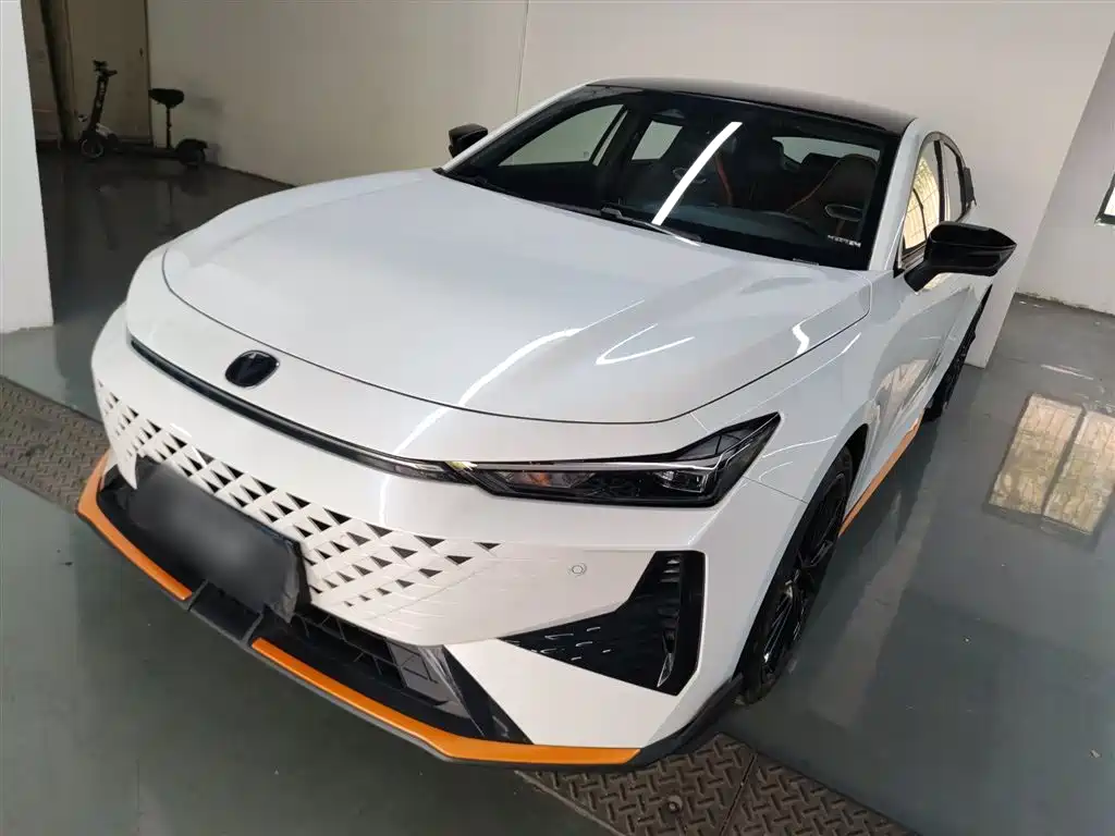 Changan UNI-V 2025