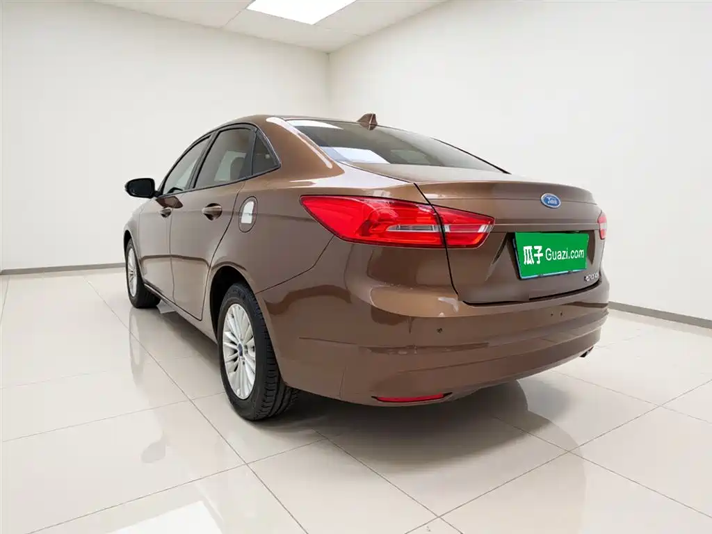 Ford Escort 2015 1.5L AT Comfort