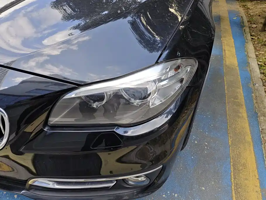 BMW 5 Series — миниатюра 5