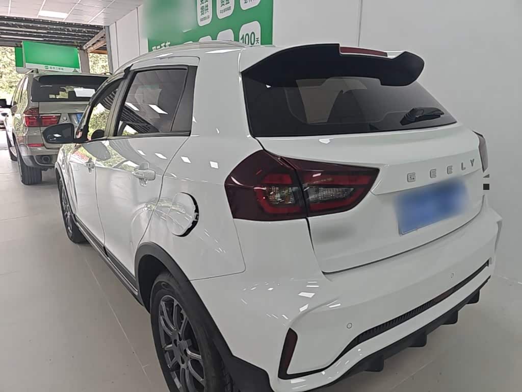 Geely Vision X3 1.5 л 2021 г. Белый, пробег 23400 км