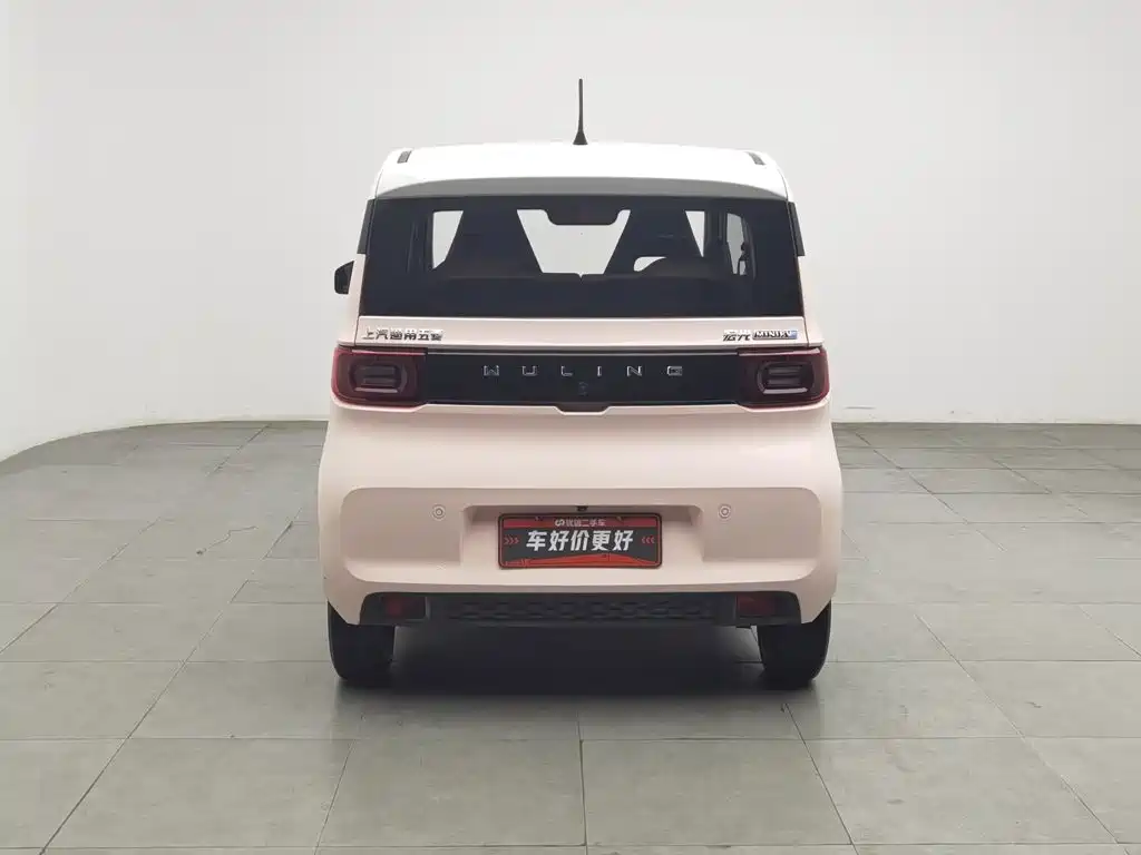 Wuling MINIEV — миниатюра 4