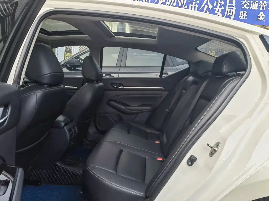 Nissan Teana — миниатюра 8