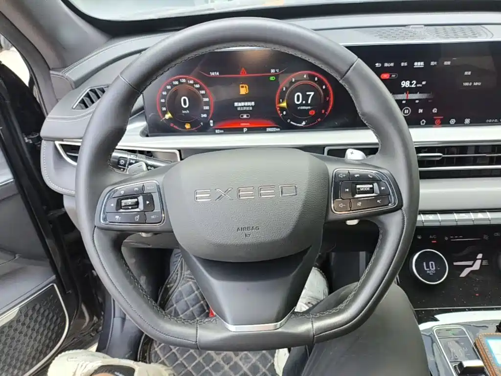 Exeed Zhaofeng — миниатюра 11