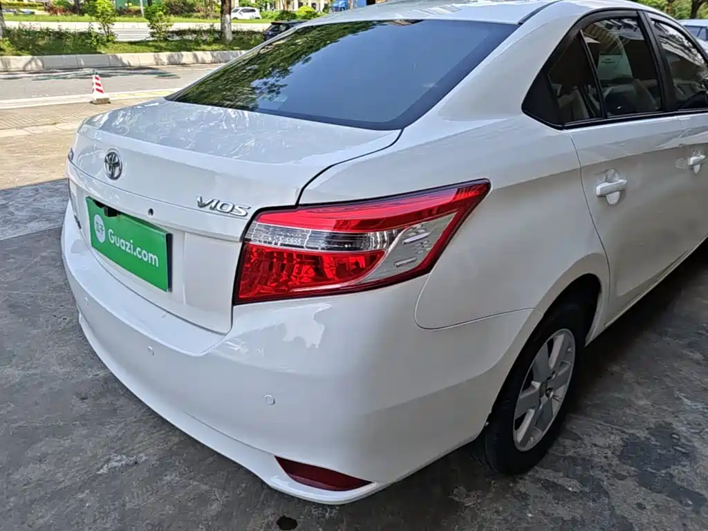 Toyota Vios — миниатюра 8