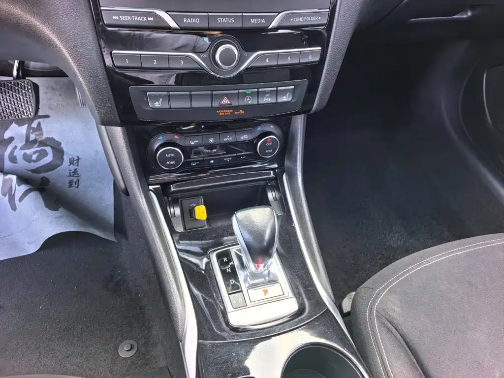 Infiniti QX30 — миниатюра 16