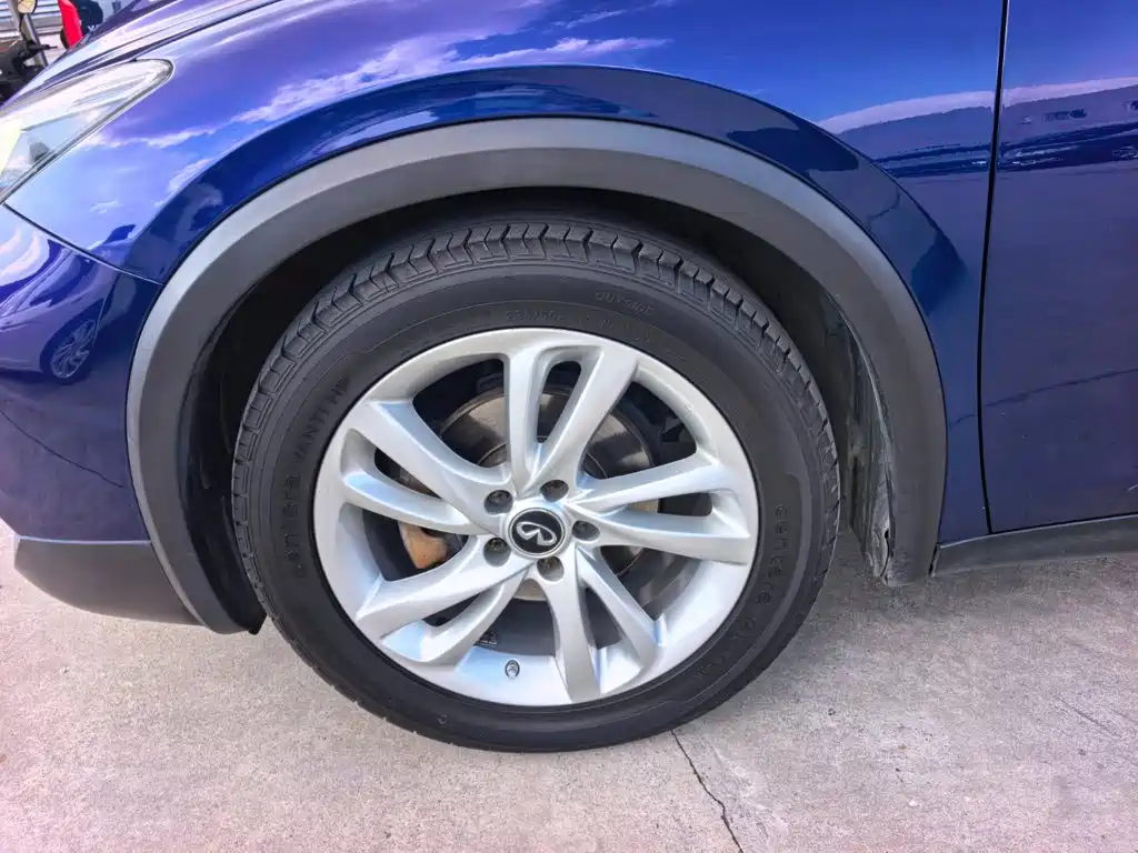 Infiniti QX30 — миниатюра 8