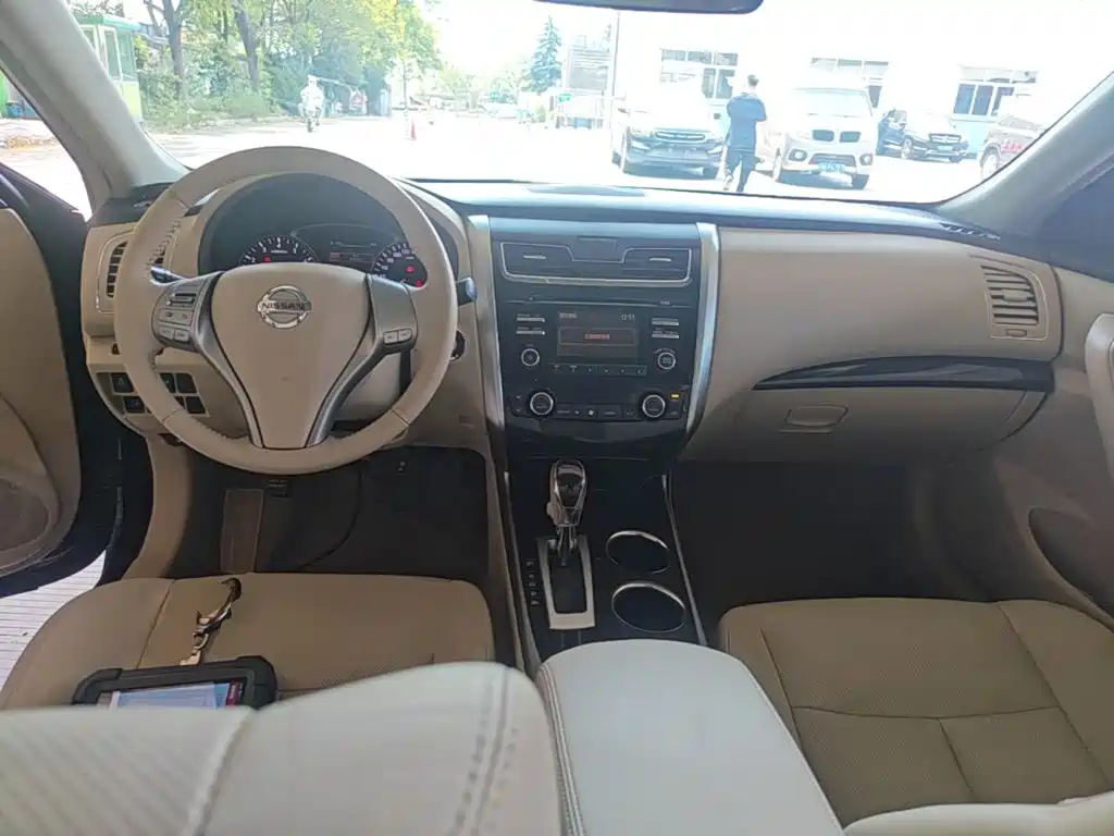 Nissan Teana — миниатюра 10