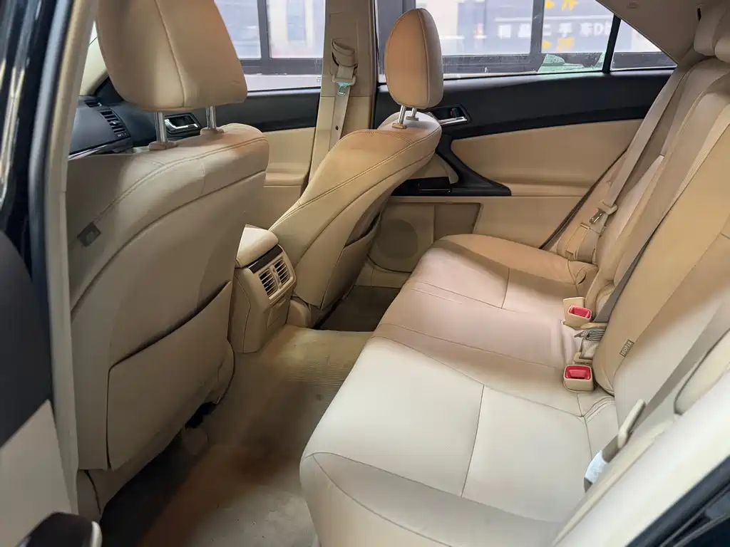 Toyota Reiz 2012 2.5V