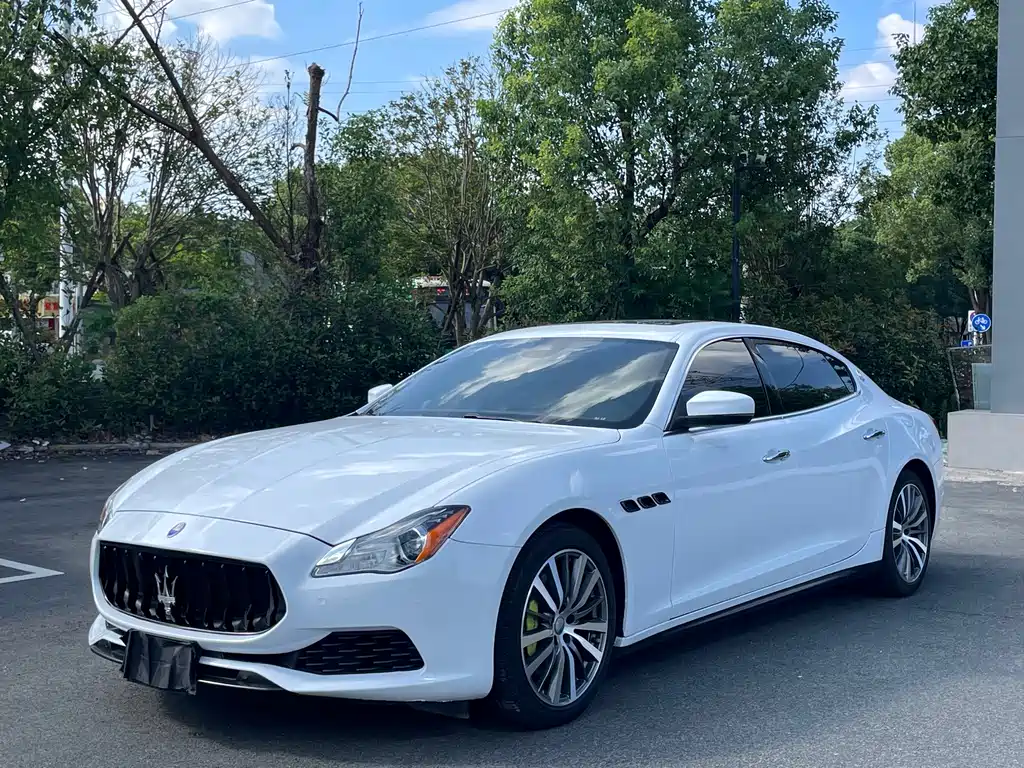 Maserati Quattroporte