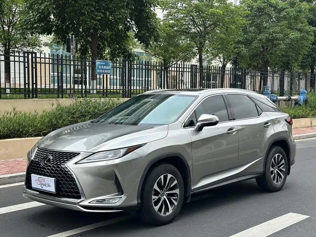 Lexus RX 2021