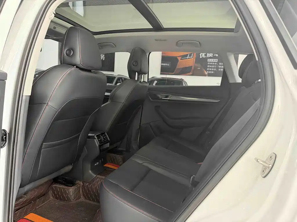 Skoda Karoq — миниатюра 9