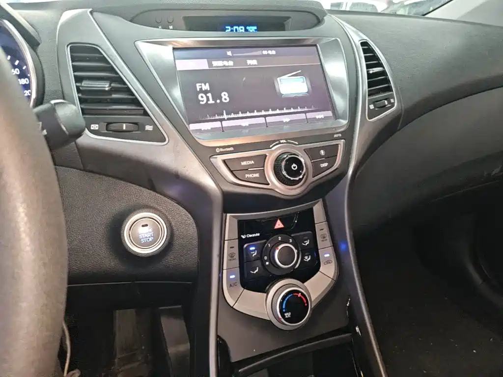 Hyundai Elantra Langdong — миниатюра 13