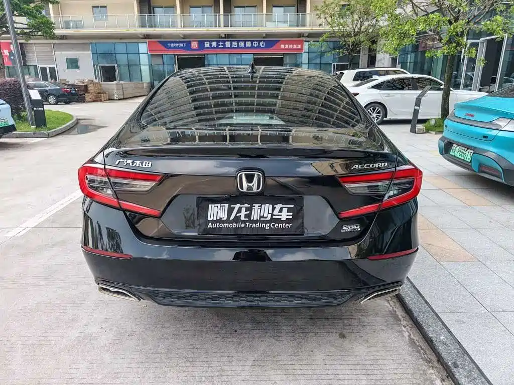 Honda Accord — миниатюра 9