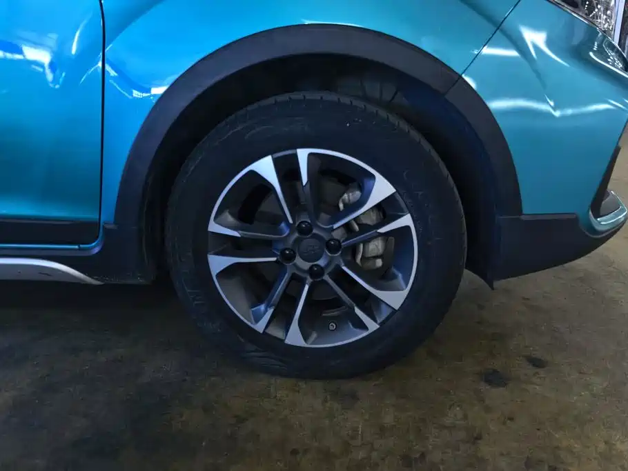 Geely Vision X3 — миниатюра 6
