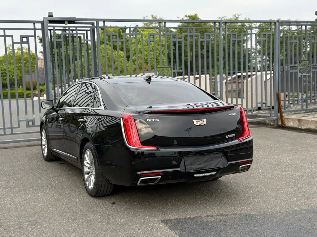 Cadillac XTS — миниатюра 9