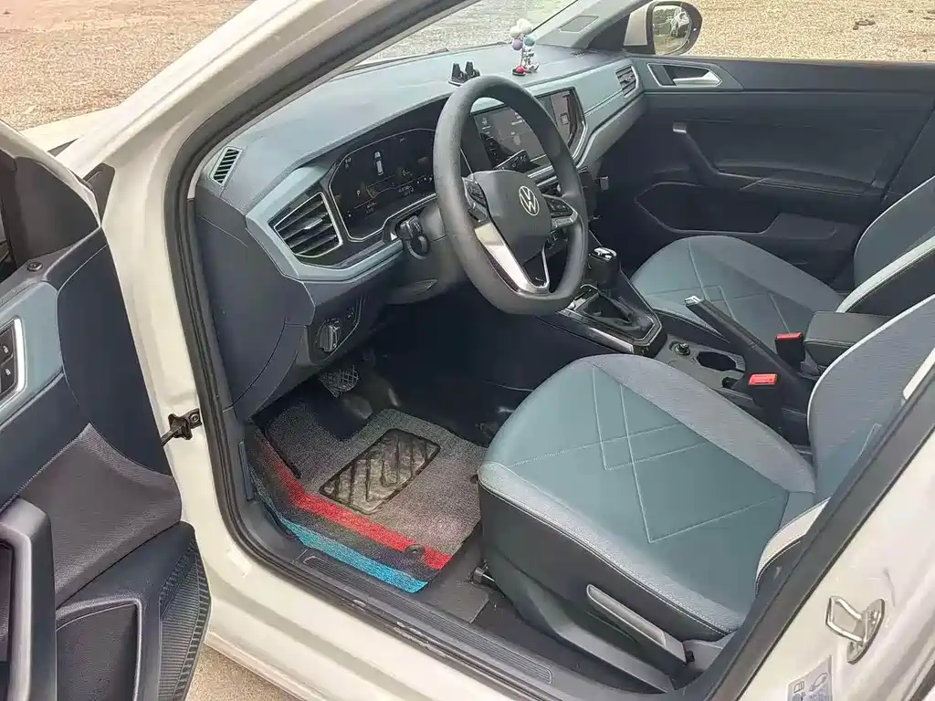 Volkswagen Lavida — миниатюра 4