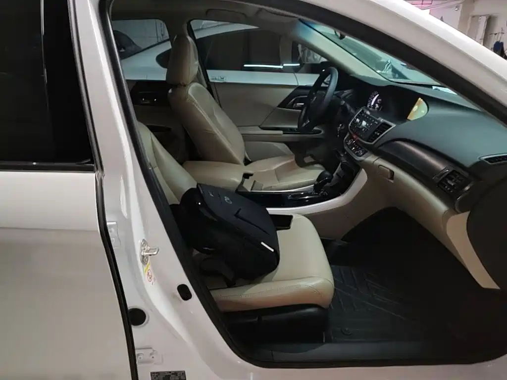 Honda Accord — миниатюра 25