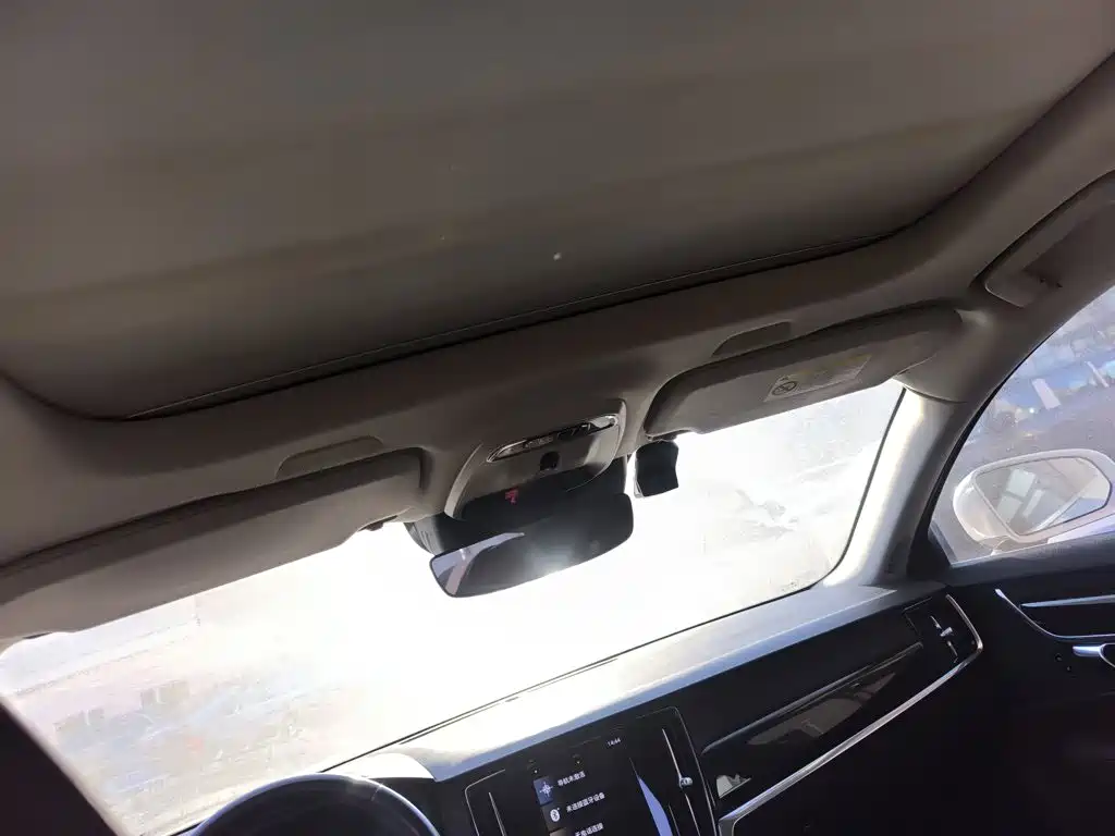Volvo S90 2018 T4