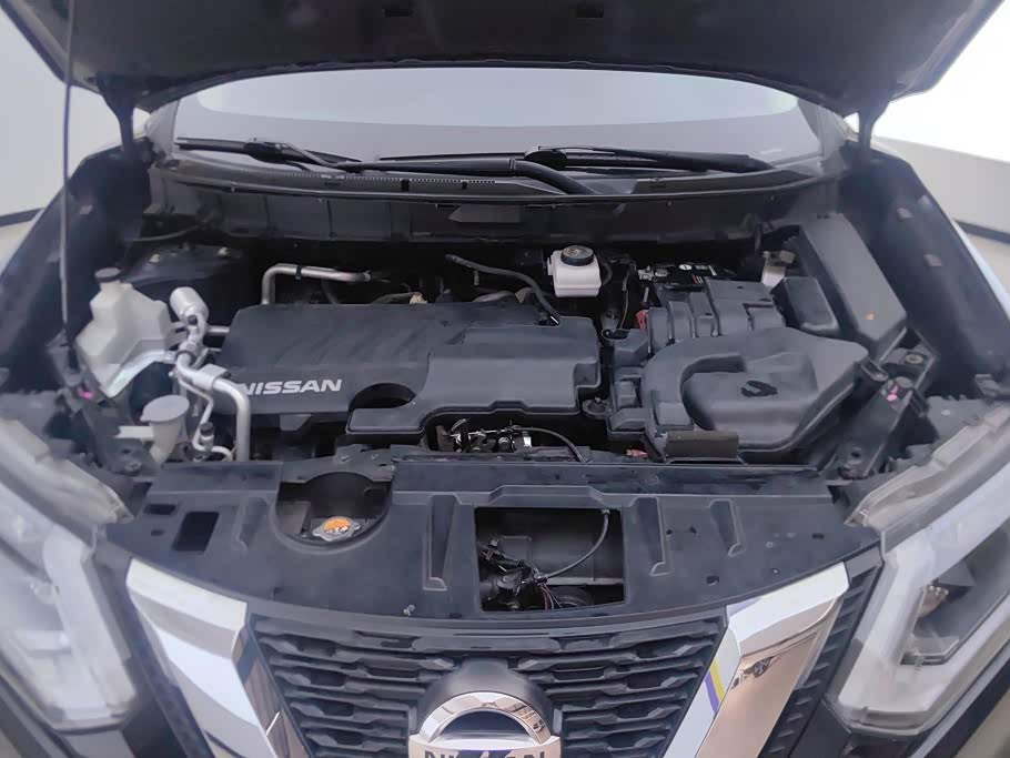 Nissan X-Trail 2.0 л 2021 г. Чёрный, пробег 22799 км