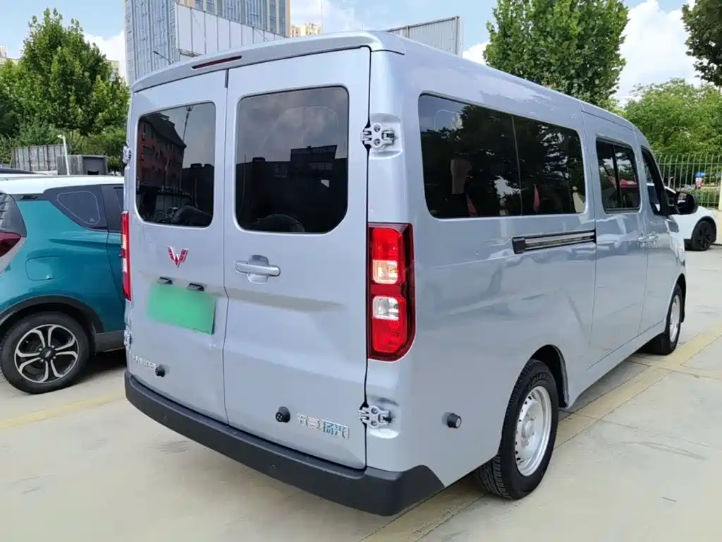 Wuling Yangguang — миниатюра 7