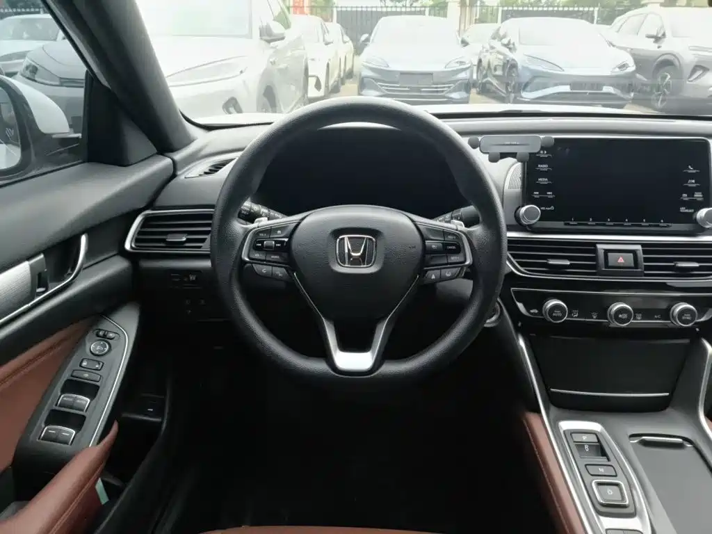 Honda Inspire 2022 2.0L