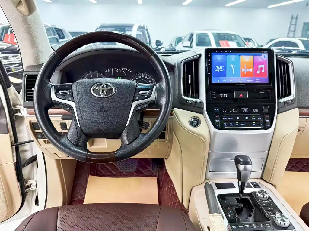 Toyota Land Cruiser — миниатюра 16