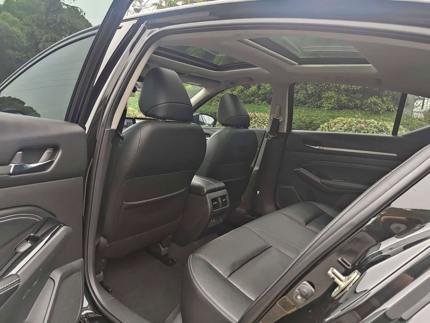 Nissan Teana 2.0 л 2023 г. Чёрный, пробег 40000 км