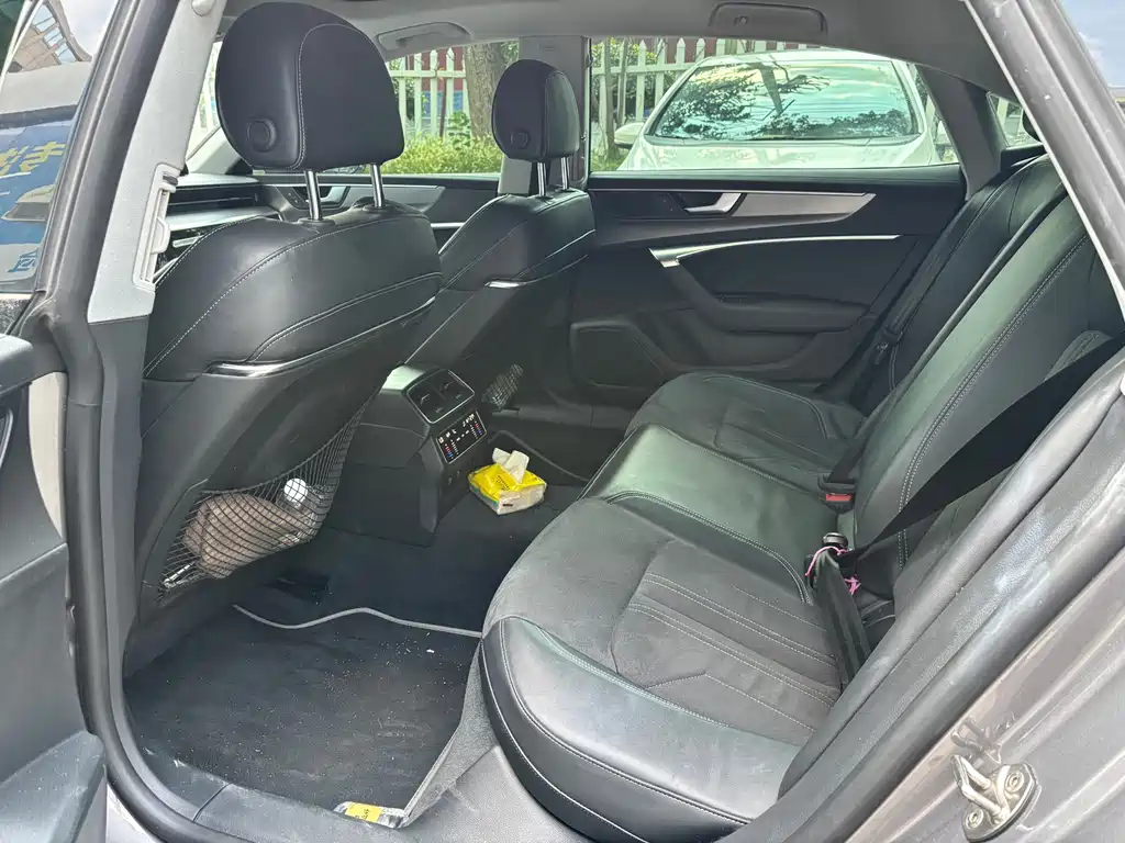 Audi A7L — миниатюра 4