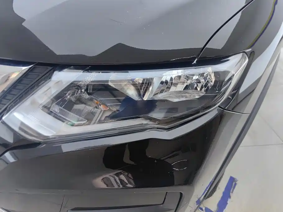 Nissan X-Trail — миниатюра 5