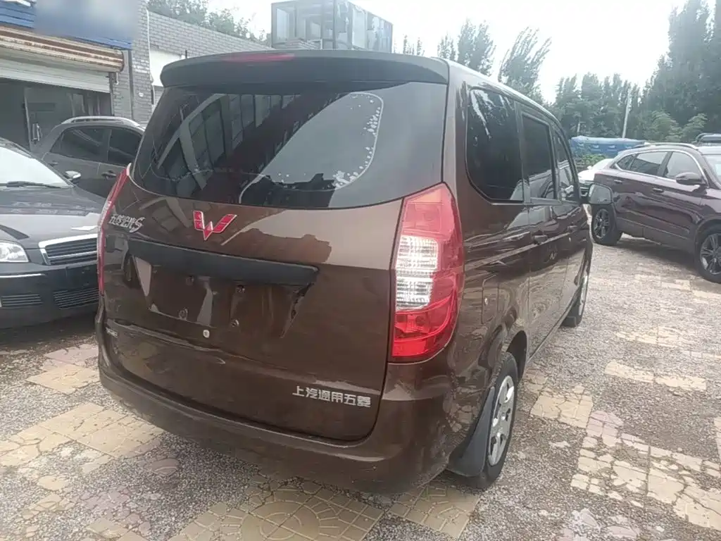Wuling Hongguang — миниатюра 7