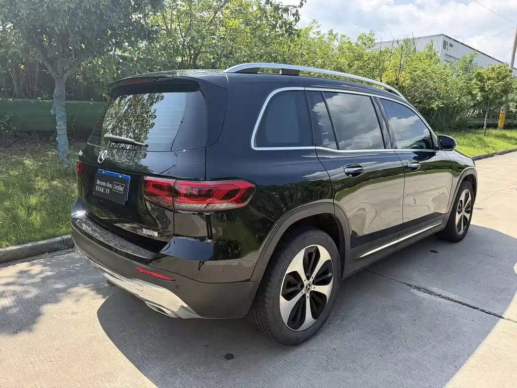 Mercedes-Benz GLB — миниатюра 20