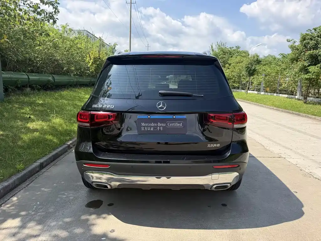 Mercedes-Benz GLB — миниатюра 16