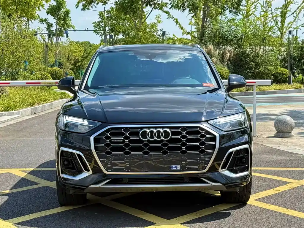 Audi Q5L — миниатюра 2