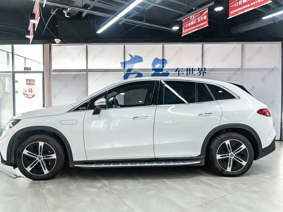 MERCEDES-BENZ EQE SUV