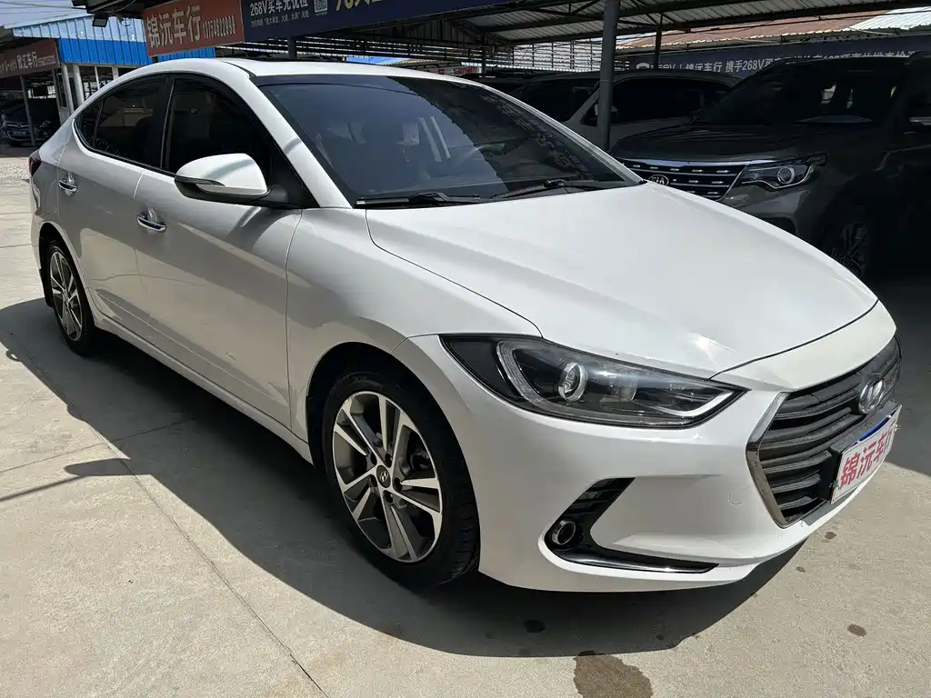 Hyundai Elantra — миниатюра 3