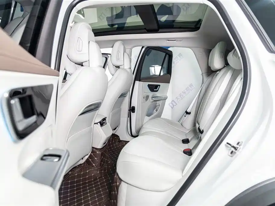 MERCEDES-BENZ EQE SUV