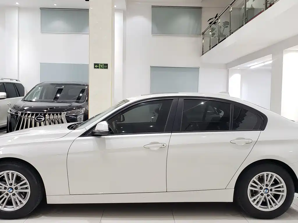 BMW 3 Series — миниатюра 13