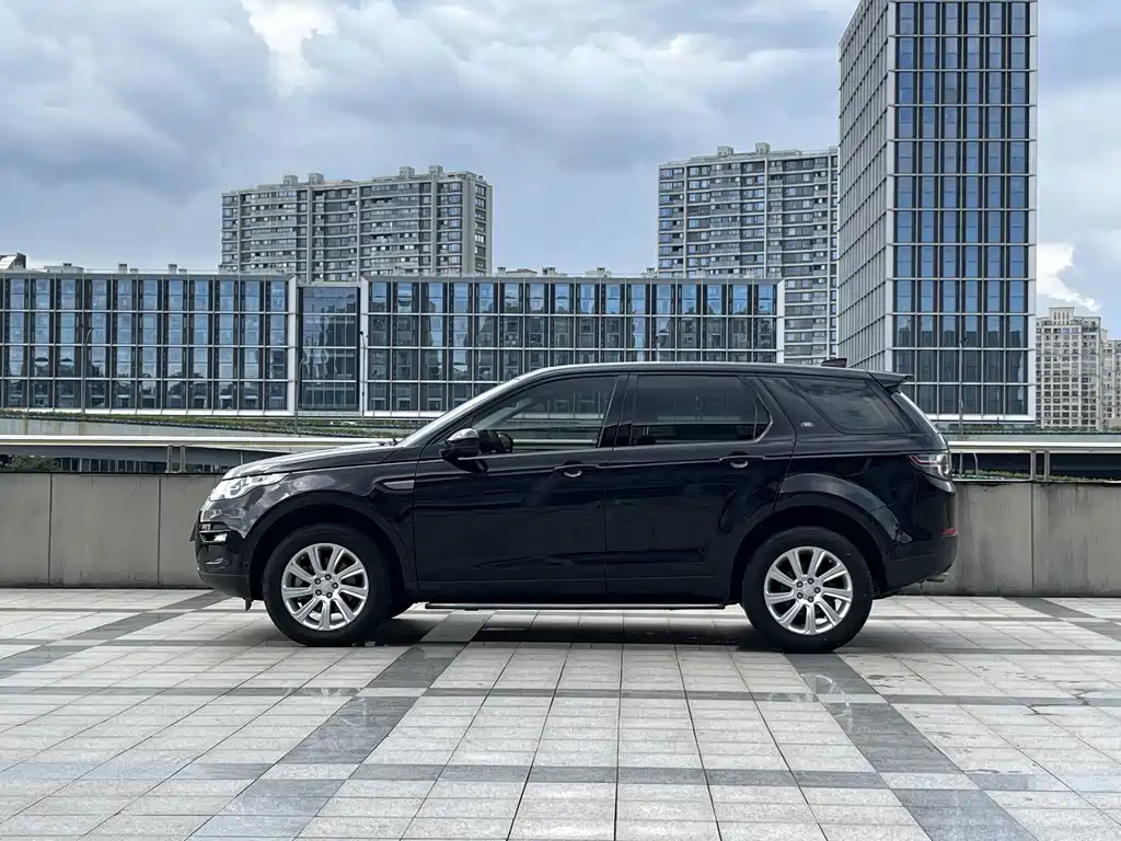 Land Rover Discovery Sport — миниатюра 4