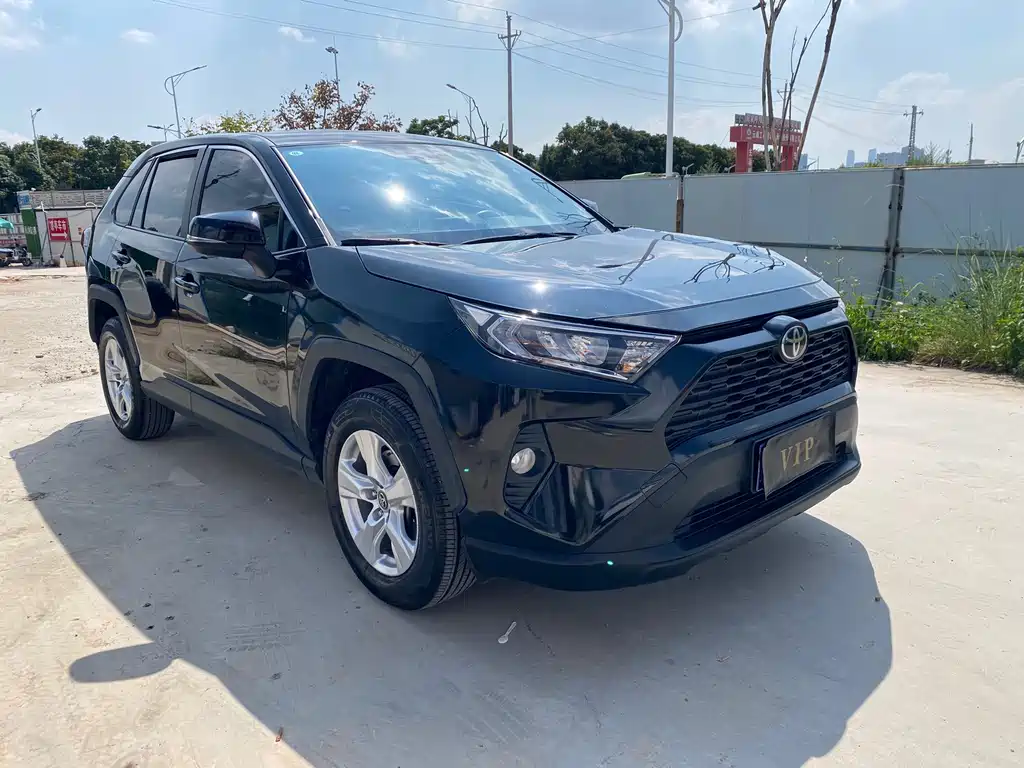 Toyota RAV4 — миниатюра 2