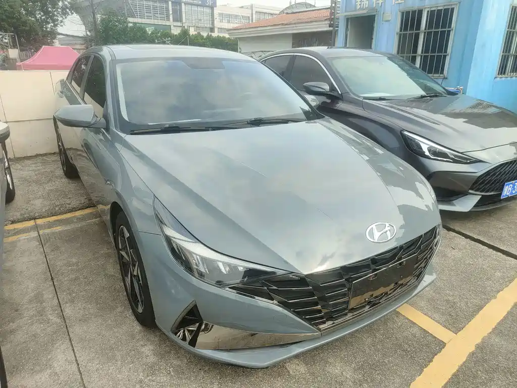 Hyundai Elantra — миниатюра 3