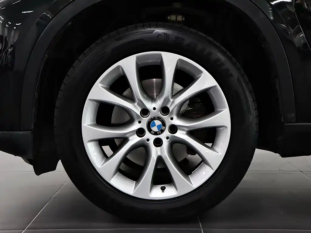 BMW X5 (Import) — миниатюра 8