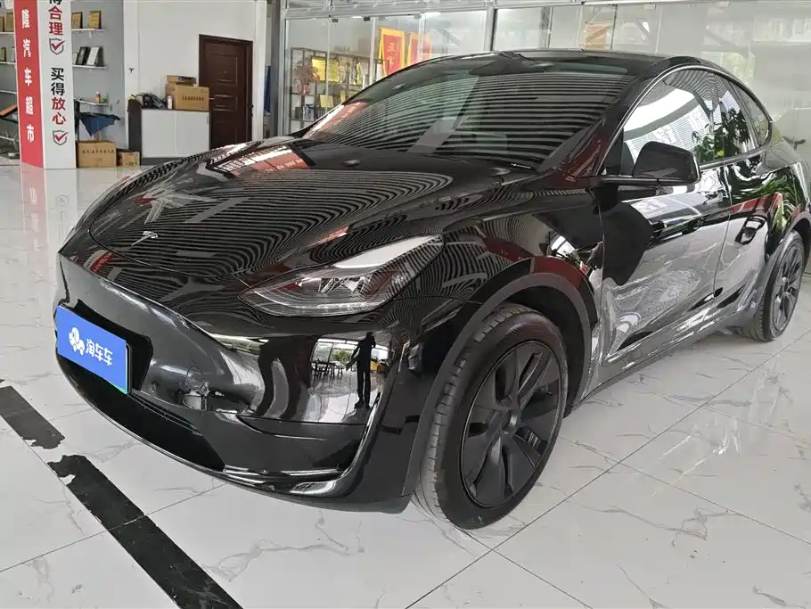 Tesla Model Y 2023 RWD Drive Dynamic Edition