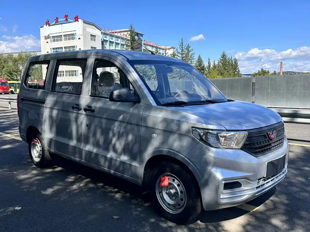 Wuling V 2022 1.5L LAR