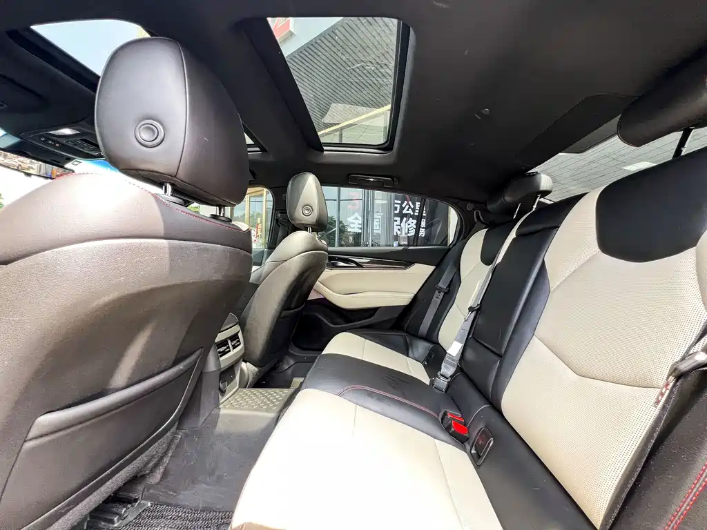 Cadillac CT5 — миниатюра 9