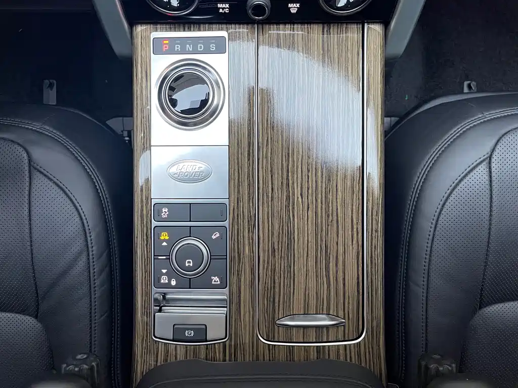 Land Rover Range Rover — миниатюра 16