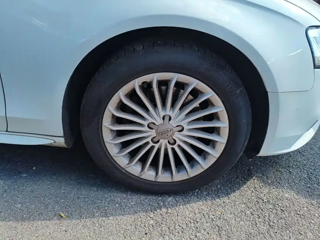 Audi A4L — миниатюра 12