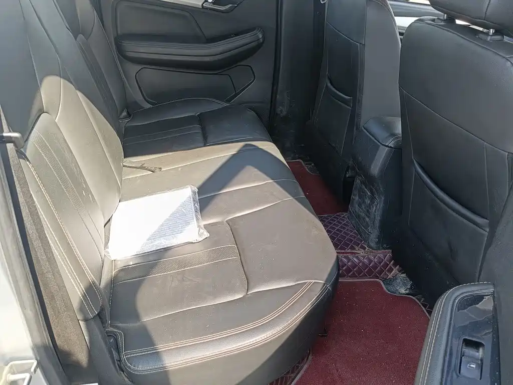 Isuzu RE-MAX Ruimai — миниатюра 5