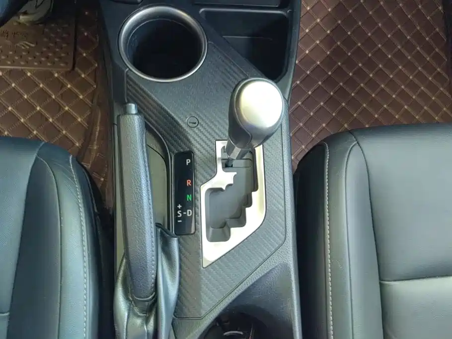 Toyota RAV4 — миниатюра 16